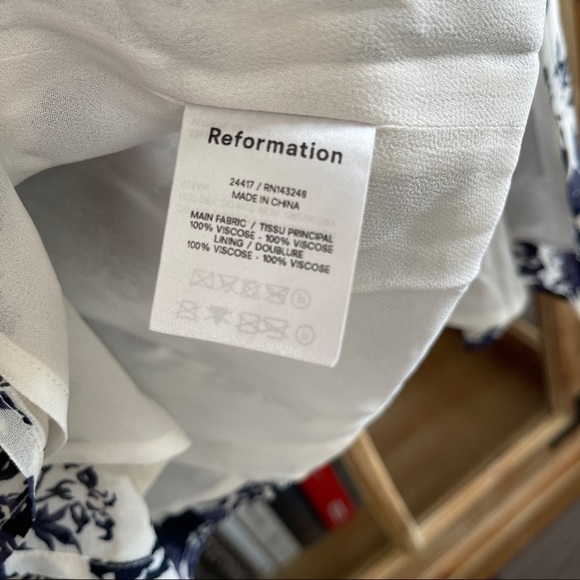 Closet Closes 11/1/22 Reformation Cassandra Dress - Picture 11 of 12